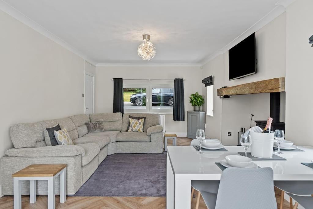 White Cottage Stunning Contemporary 2 Bedroom 2 Ensuite Annex With Hot Tub Plymouth Buitenkant foto