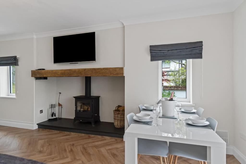 White Cottage Stunning Contemporary 2 Bedroom 2 Ensuite Annex With Hot Tub Plymouth Buitenkant foto