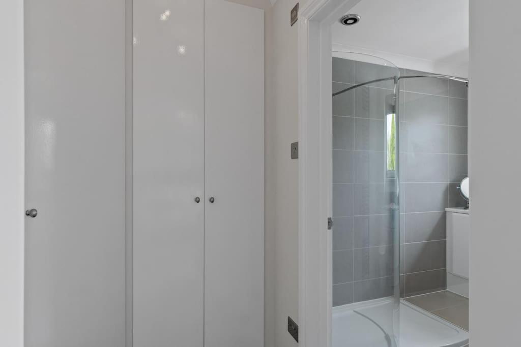 White Cottage Stunning Contemporary 2 Bedroom 2 Ensuite Annex With Hot Tub Plymouth Buitenkant foto